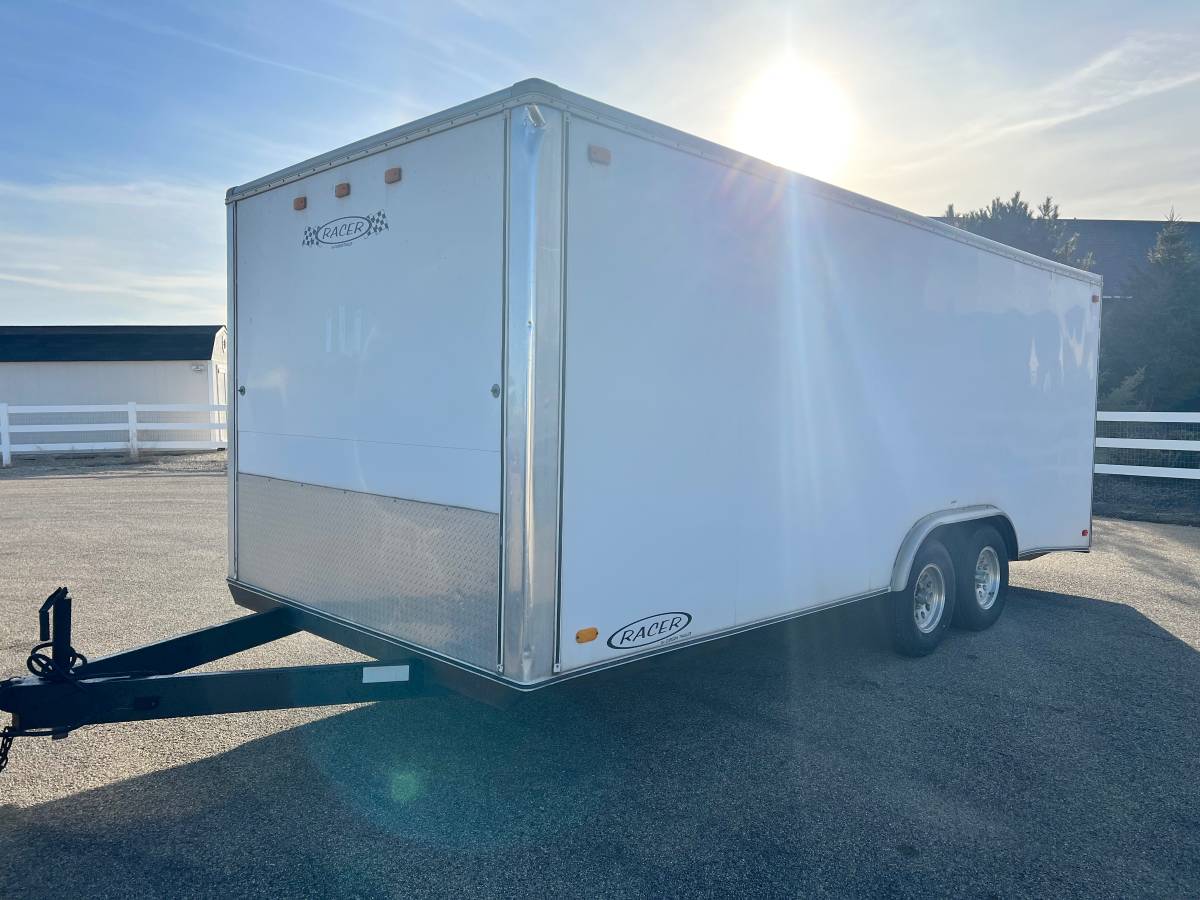 Carson Racing Enclosed Car trailer 20ft, photo 2