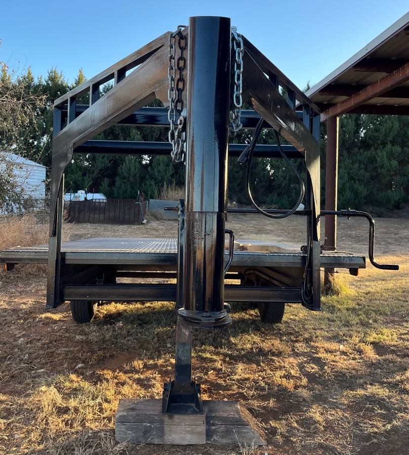 24’ Gooseneck Car Hauler, photo 8