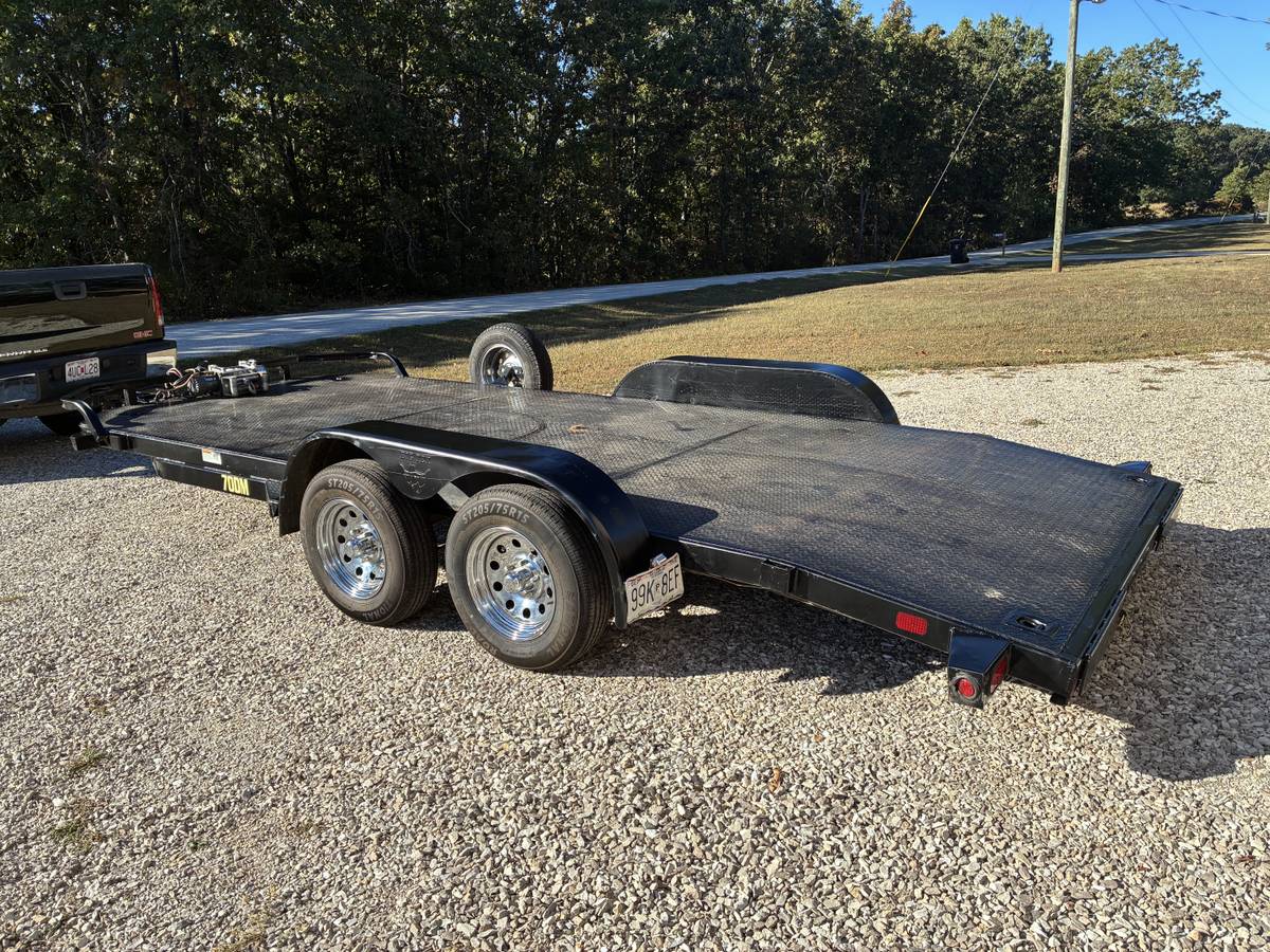 2016 Big Tex steel 18’ car hauler, photo 2