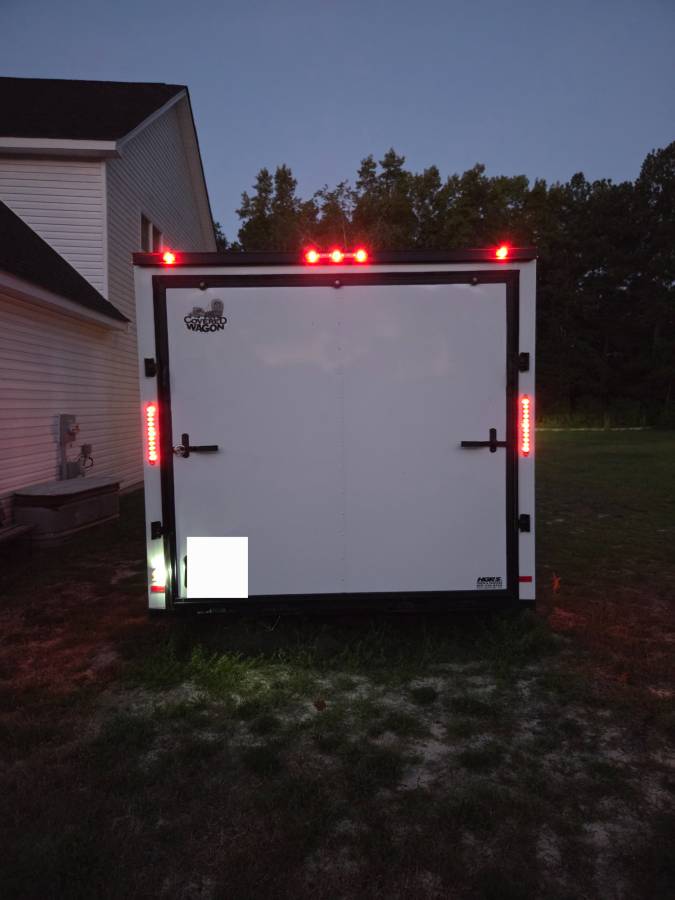 Like New 24' x 8.5' enclosed trailer, photo 8