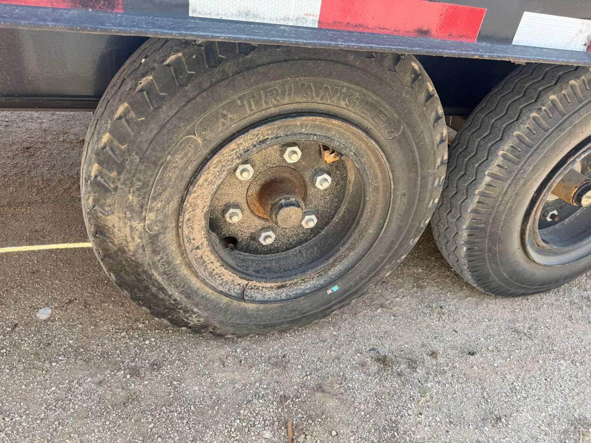 23 foot heavy equipment trailer, photo 6