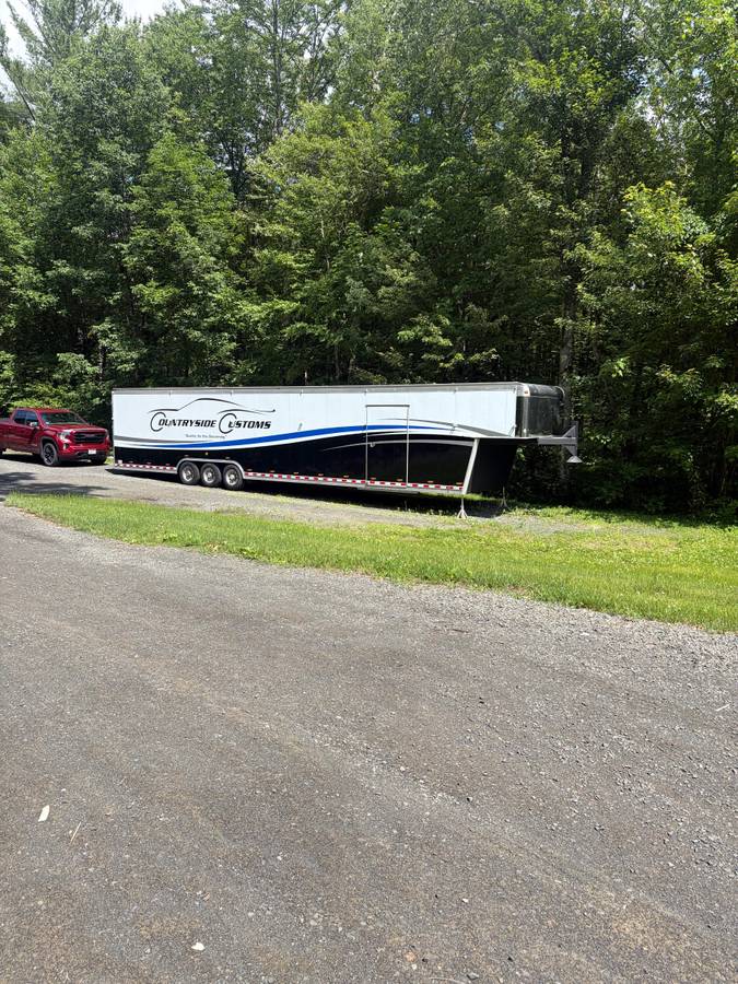 All Aluminum GoldRush 46’ Two-Car Enclosed Trailer, photo 6