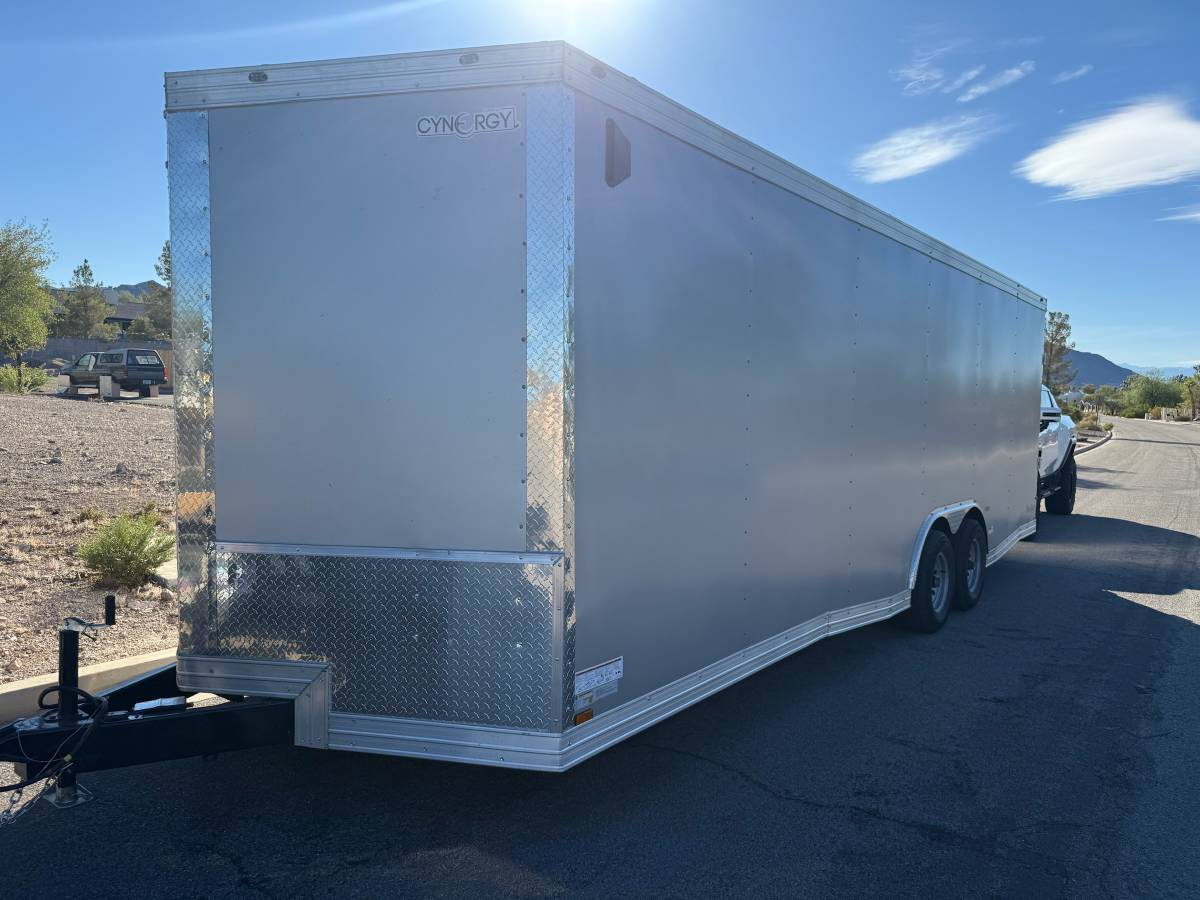 24Ft Car Hauler Enclosed Trailer Used 1 Time, photo 4