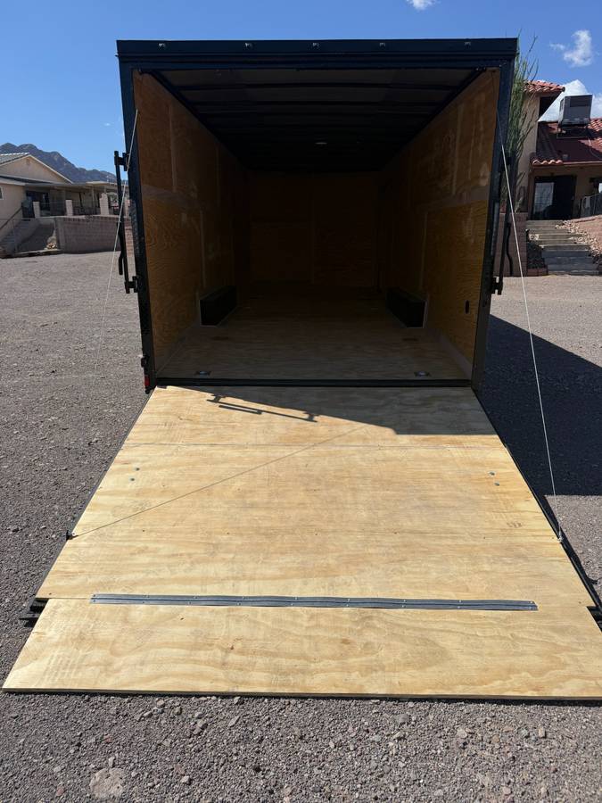 24Ft Car Hauler Enclosed Trailer Used 1 Time, photo 10