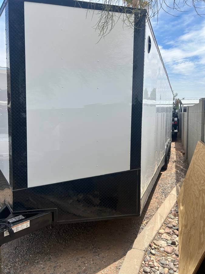 2026 8.5 X 28FT PLUS V NOSE ENCLOSED TRAILER, photo 4