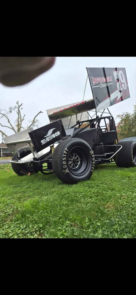2024 Helix 360 sprint car, 1-inch raised rail, 95% complete, photo 2