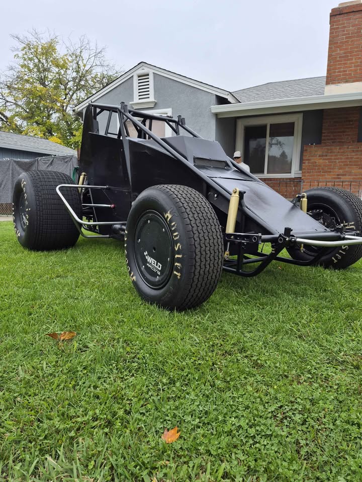 2024 Helix 360 sprint car, 1-inch raised rail, 95% complete, photo 3