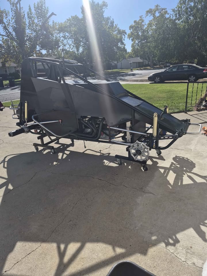 2024 Helix 360 sprint car, 1-inch raised rail, 95% complete, photo 6