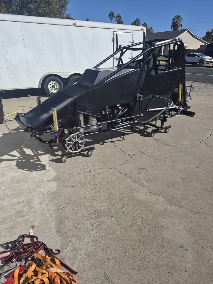 2024 Helix 360 sprint car, 1-inch raised rail, 95% complete, photo 7