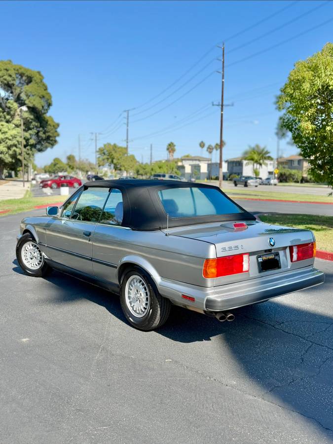 1988 BMW 325i Convertible 5 Speed Manual, photo 2
