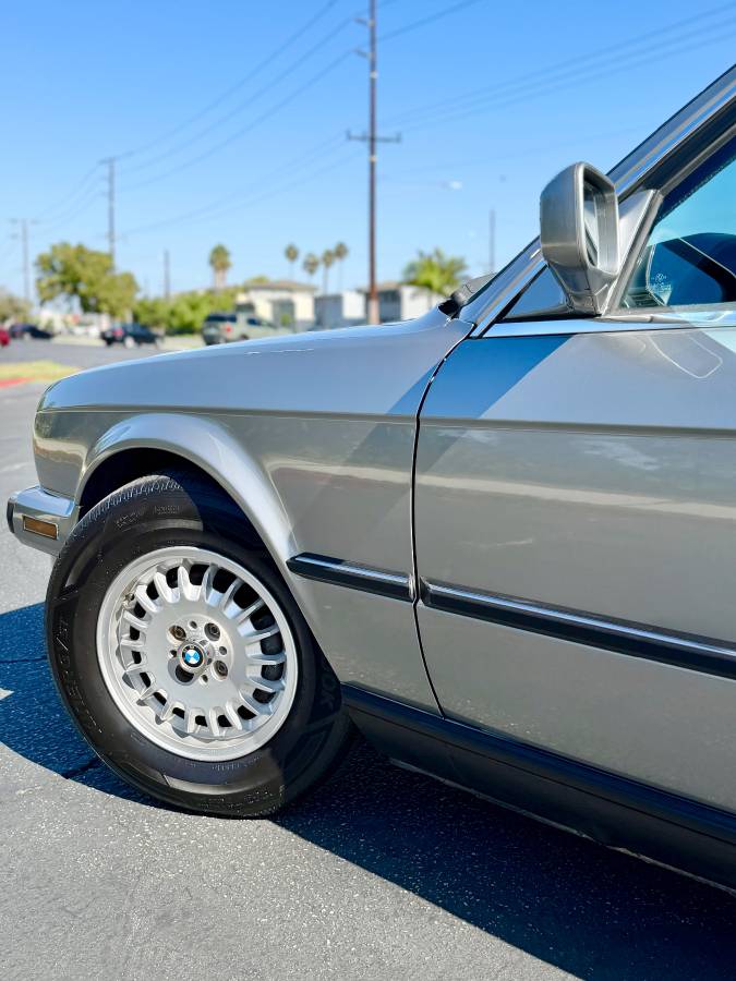 1988 BMW 325i Convertible 5 Speed Manual, photo 4