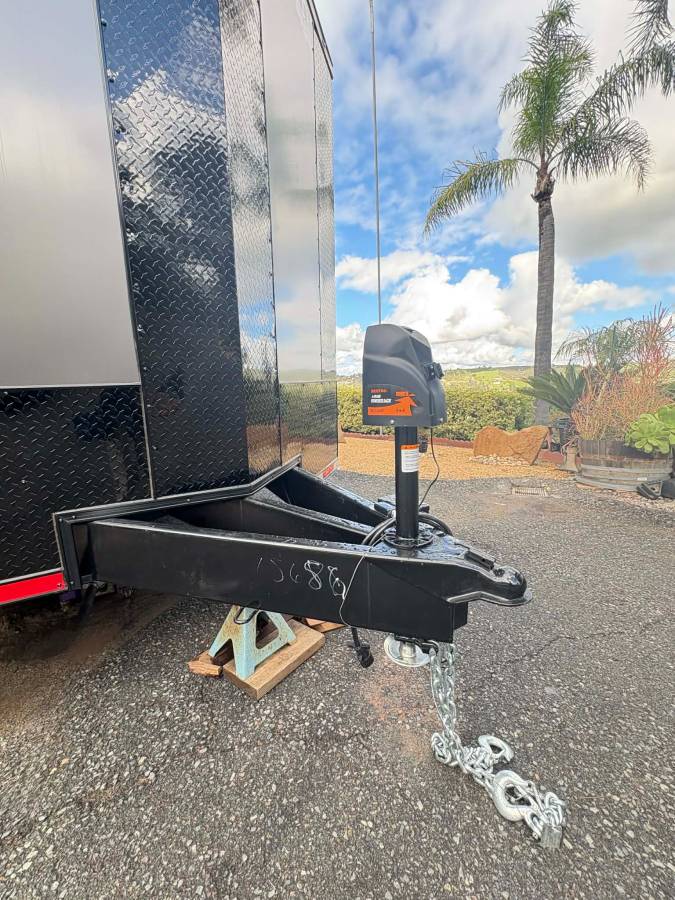 Custom 28 ft Commercial Build Car Hauler trailer + escape door, photo 4