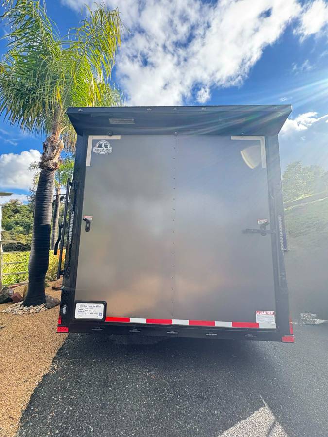 Custom 28 ft Commercial Build Car Hauler trailer + escape door, photo 5