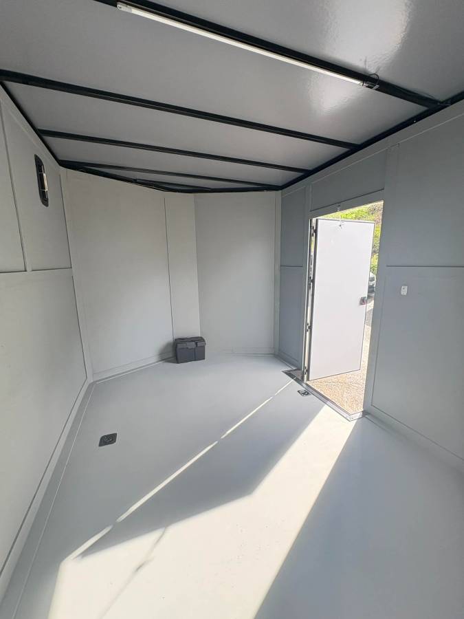 Custom 28 ft Commercial Build Car Hauler trailer + escape door, photo 10