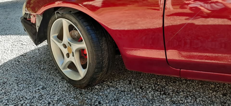 1999 Mazda Miata, manual, runs well, right-side damage, photo 3