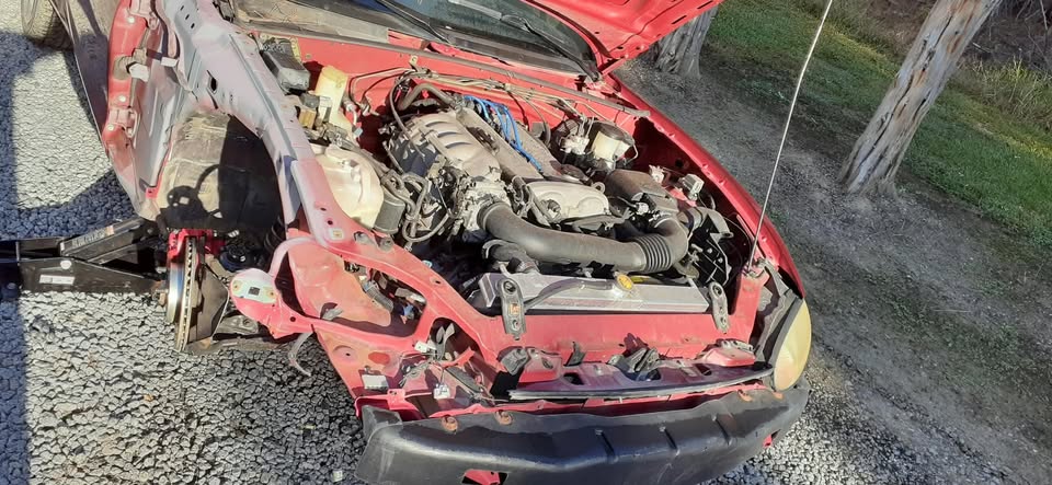 1999 Mazda Miata, manual, runs well, right-side damage, photo 15