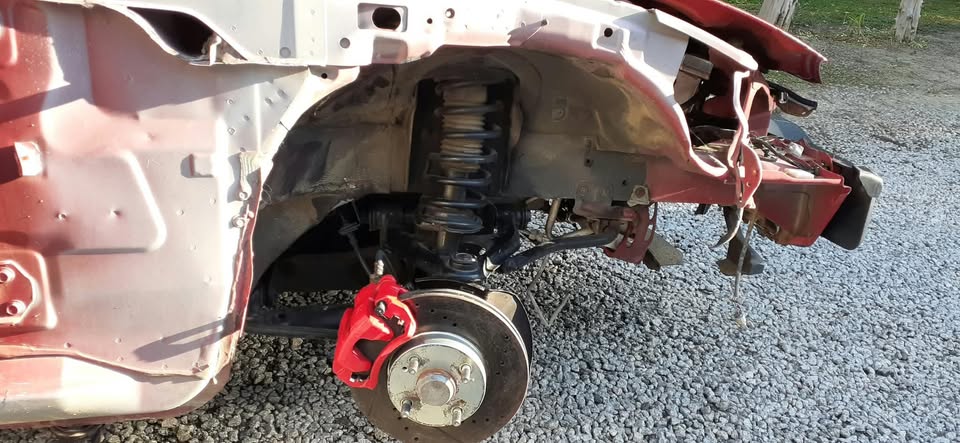 1999 Mazda Miata, manual, runs well, right-side damage, photo 18