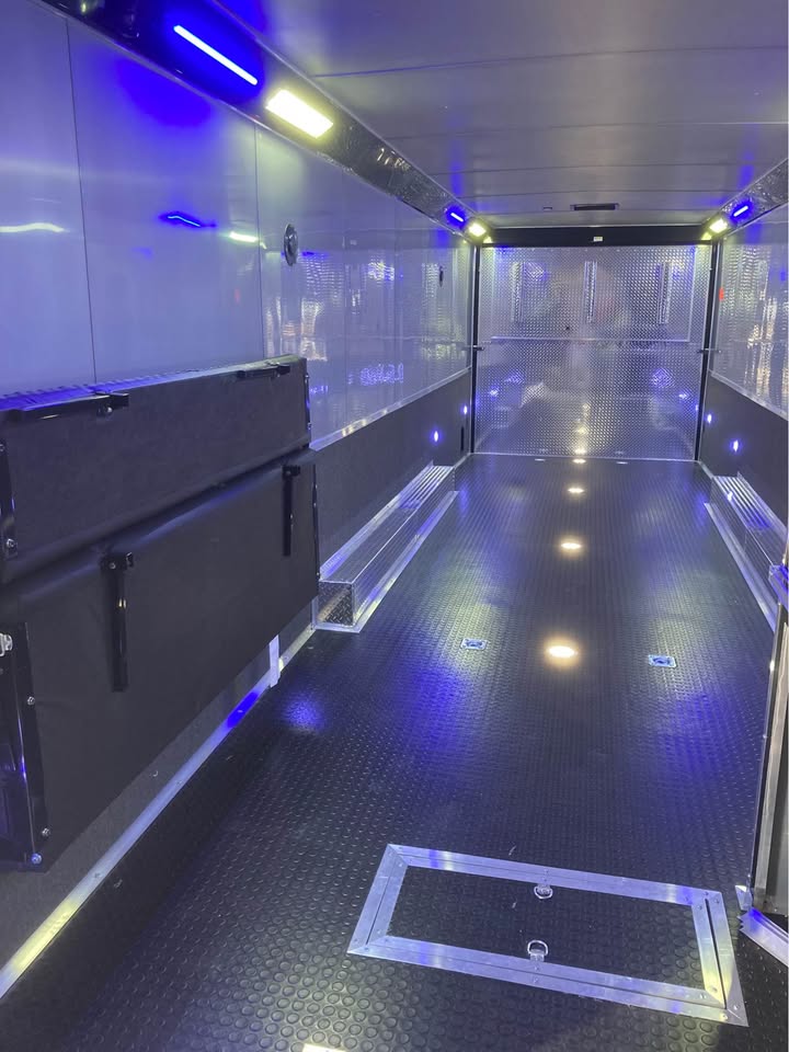2021 continental cargo, photo 2