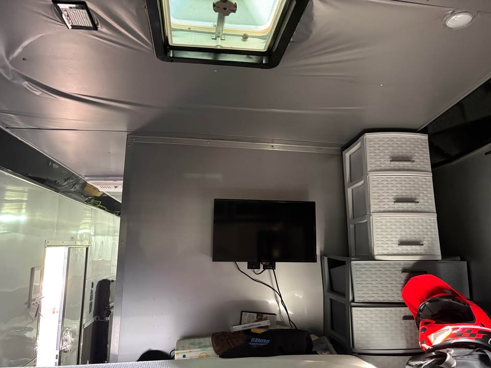 2021 continental cargo, photo 3