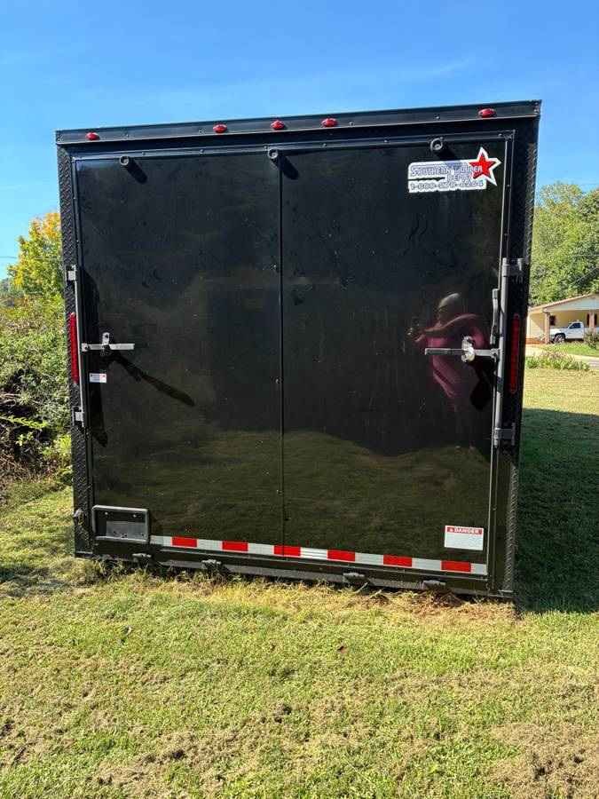 28’ x 8.5’ car hauler HD axles escape door, photo 4