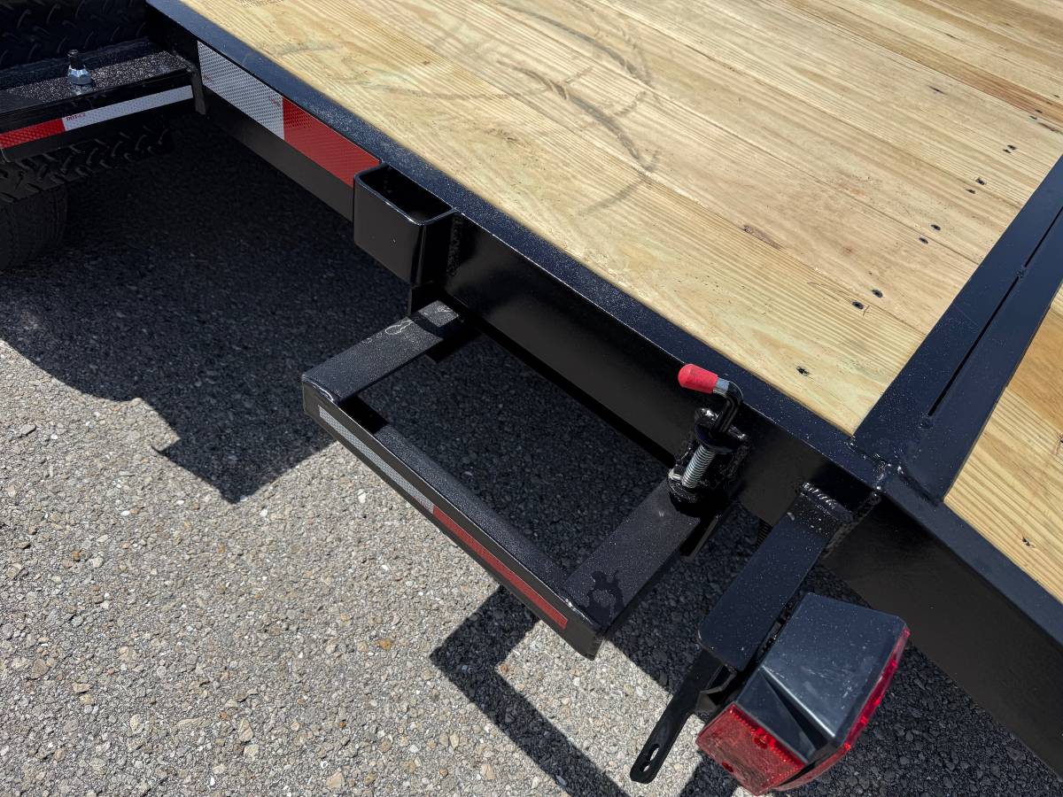 2027 7x18 WORLDWIDE 10k Car Hauler, photo 5