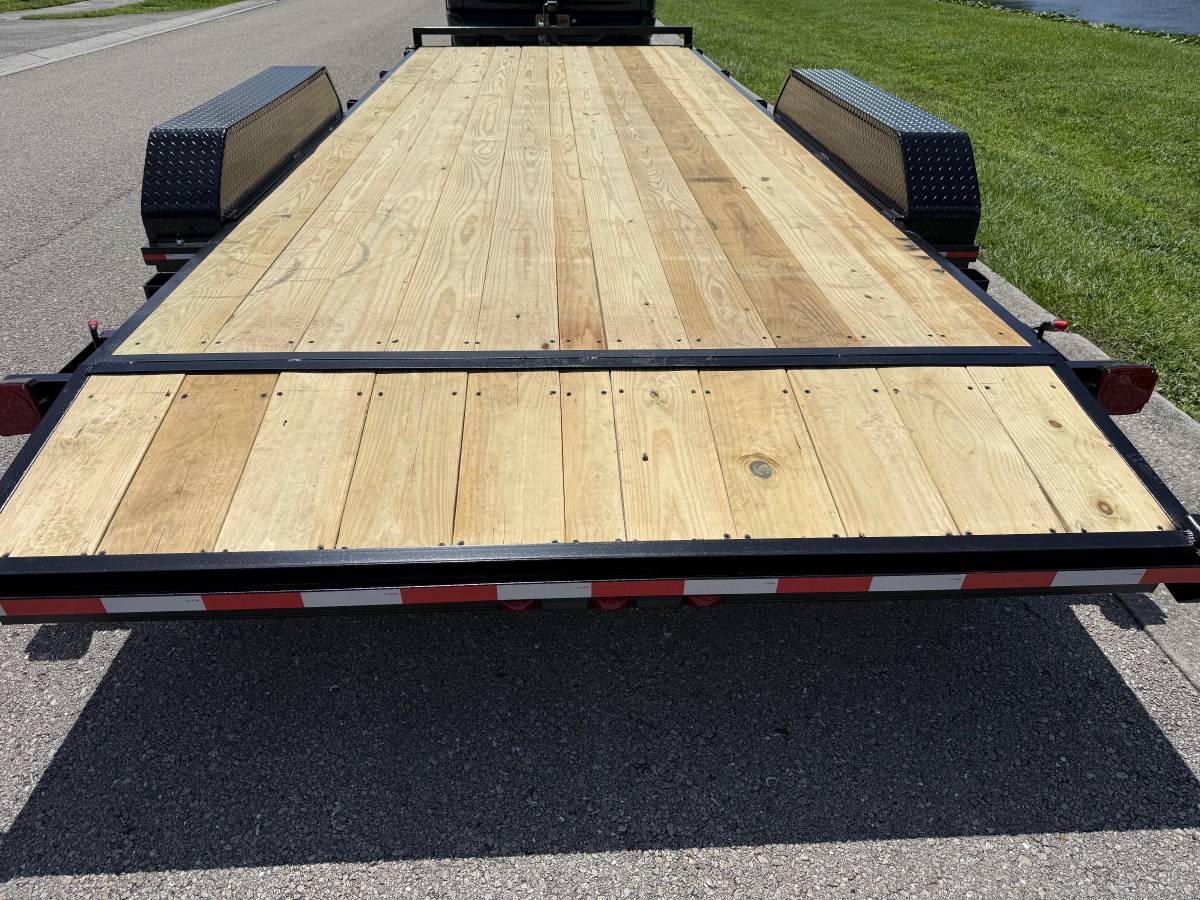 2027 7x18 WORLDWIDE 10k Car Hauler, photo 7