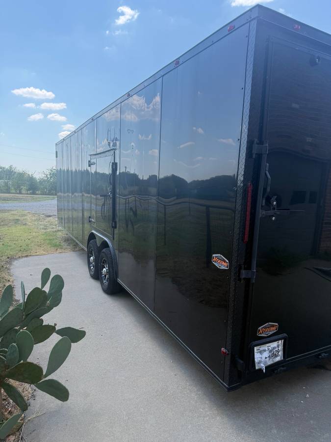 8.5’ x 28’ Enclosed Trailer, photo 5