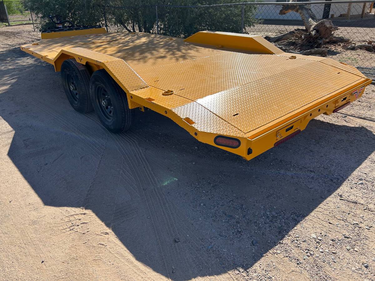 102 x 20 Flatbed Trailer - Car hauler, photo 5