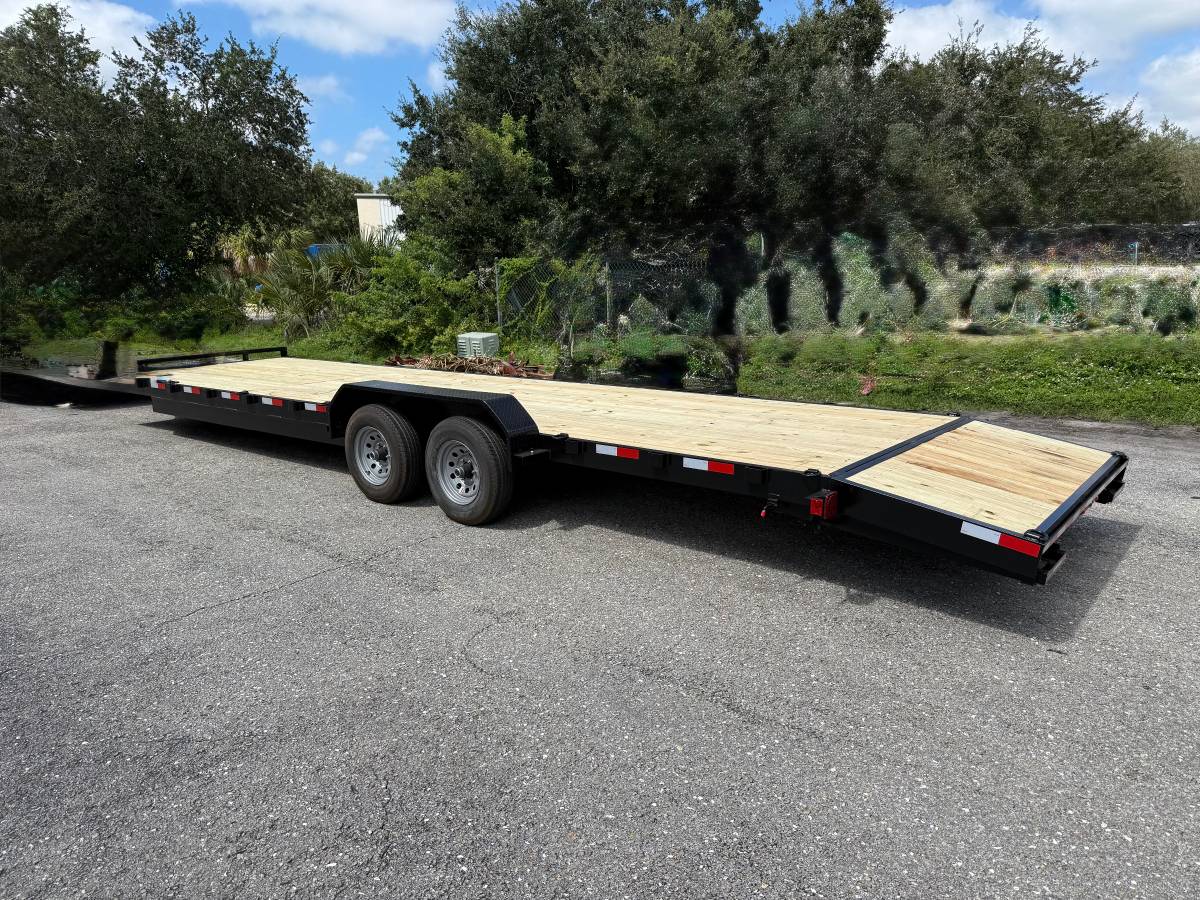2027 7x30 Worldwide Car Hauler side x side Trailer, photo 4