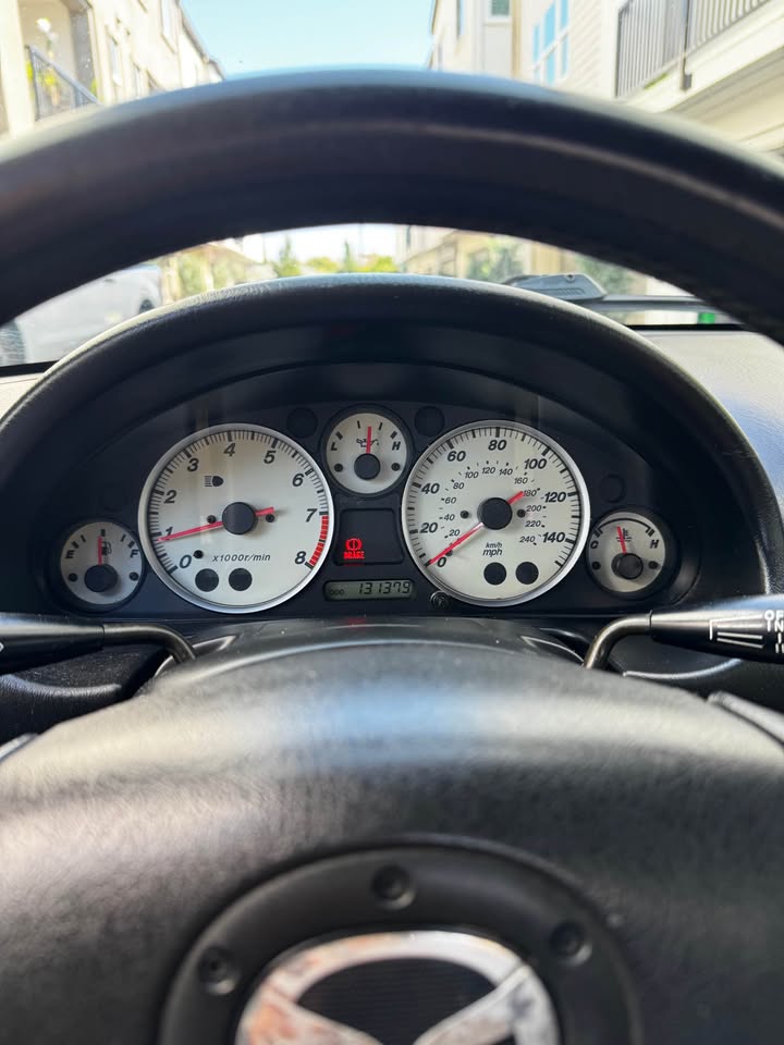 2003 Mazda Miata, 5-speed, clean title, just passed smog, photo 6
