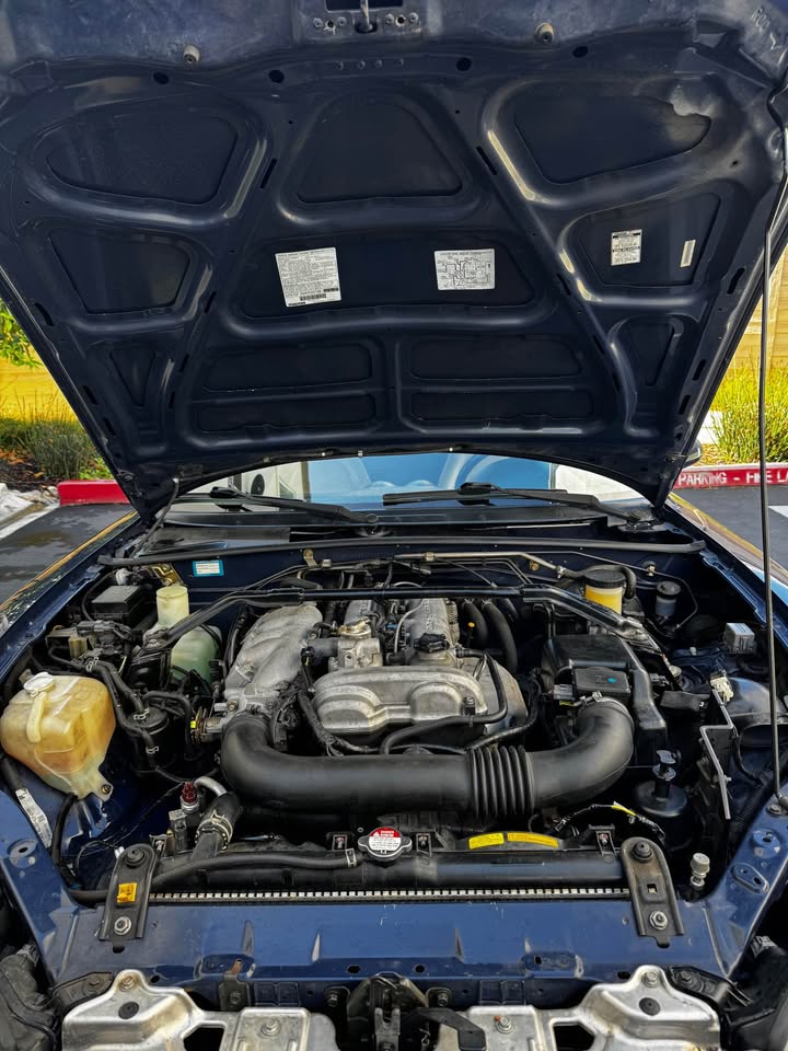 2003 Mazda Miata, 5-speed, clean title, just passed smog, photo 10