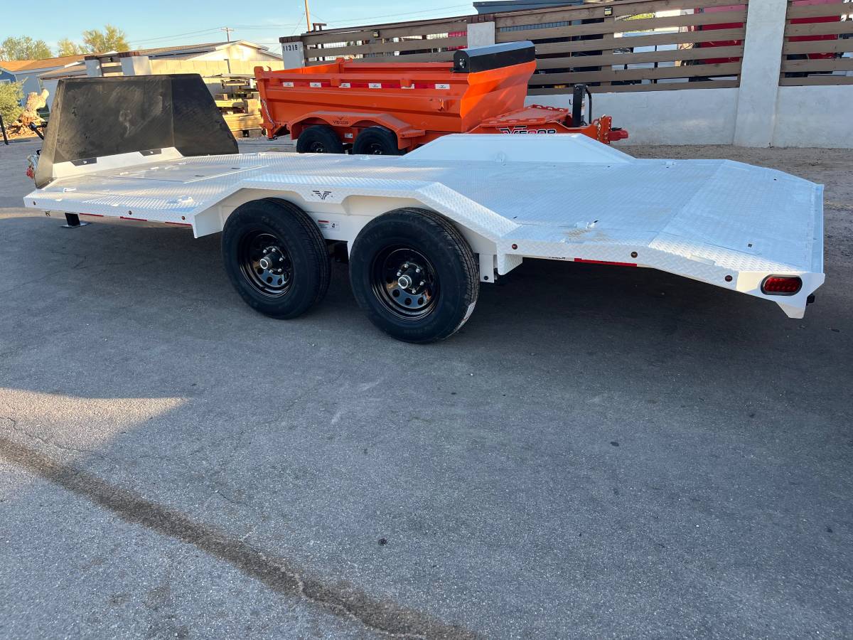 2026 car hauler trailer 102 x 20’, photo 3