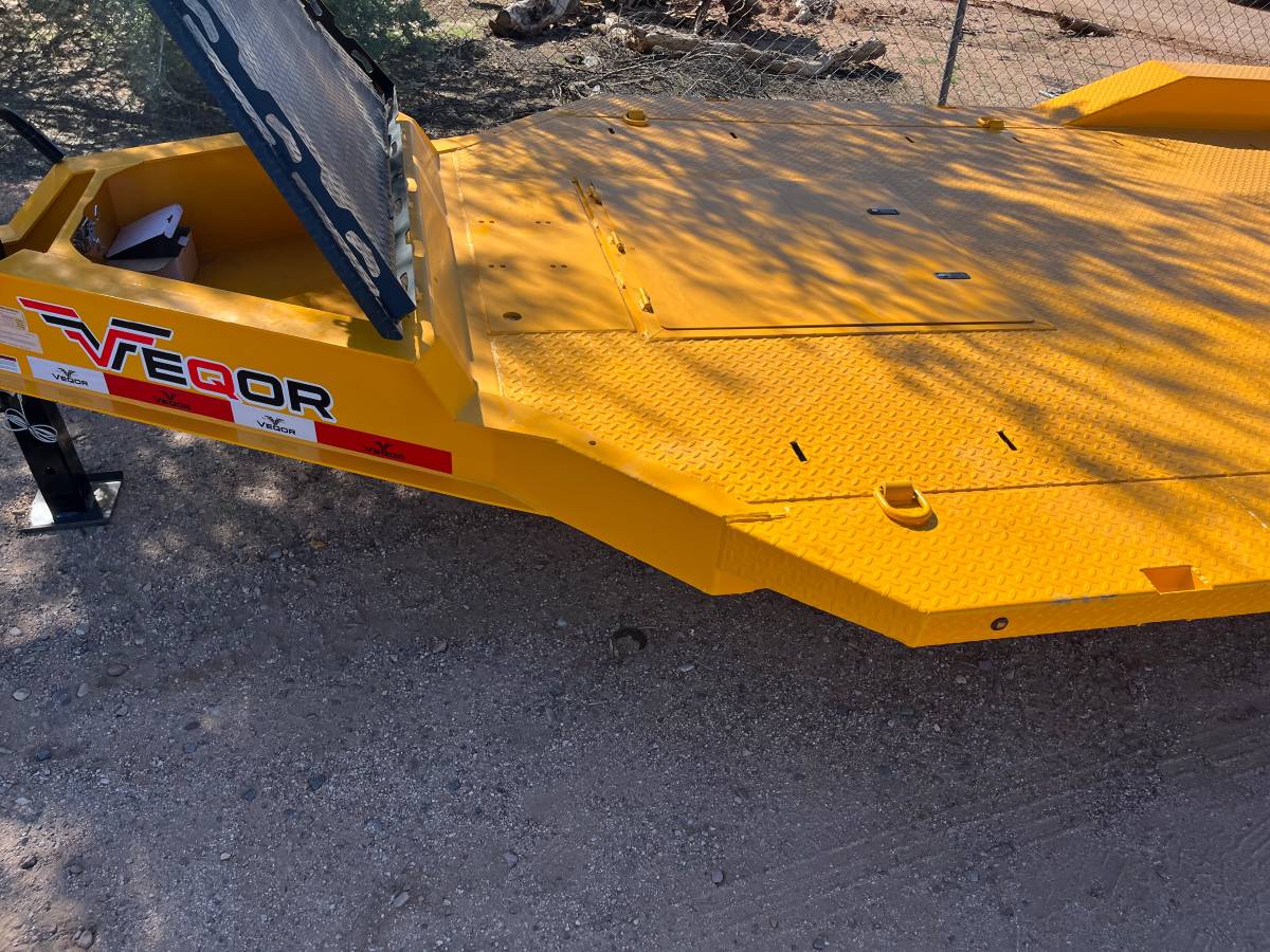 2026 car hauler trailer 102 x 20’, photo 5