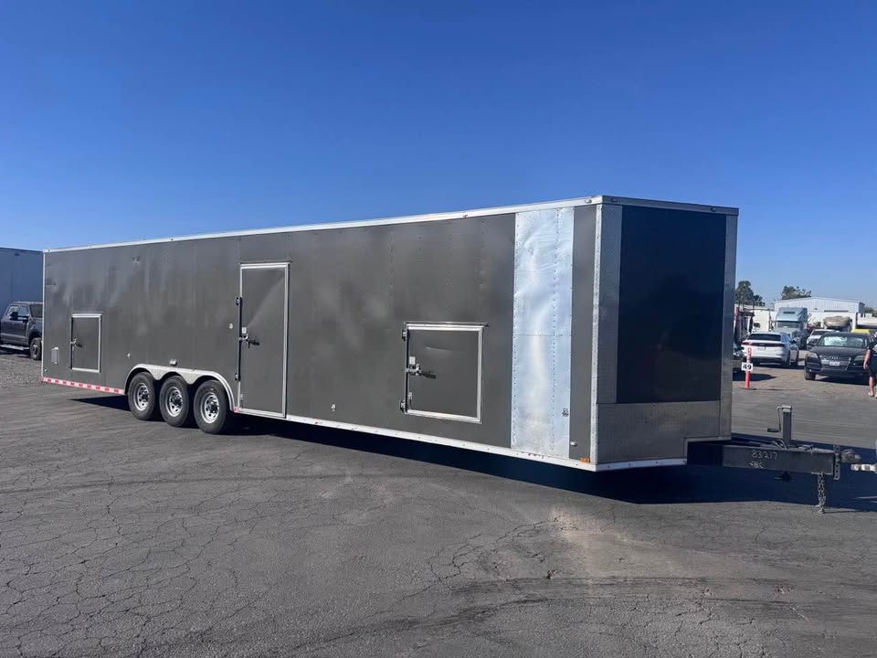 2021 Freedom Enclosed 2 car trailer (36ft), photo 2