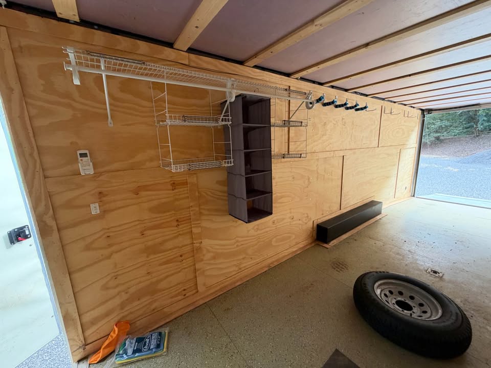 2022 Titanium 8.5x28 enclosed car and toy hauler, V-nose, photo 13