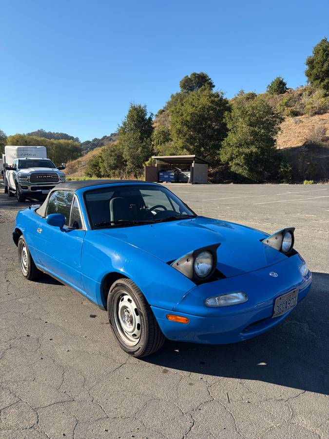 1993 Mazda MX-5 Miata Mariner Blue