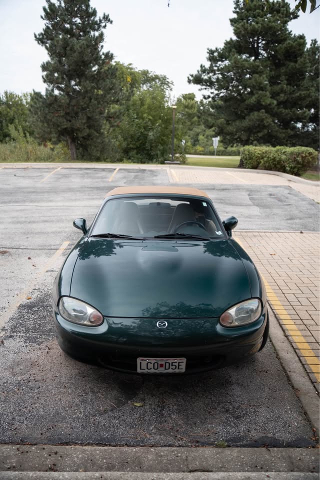 1999 Mazda Miata LS convertible, 5-speed, stock, runs great, photo 2