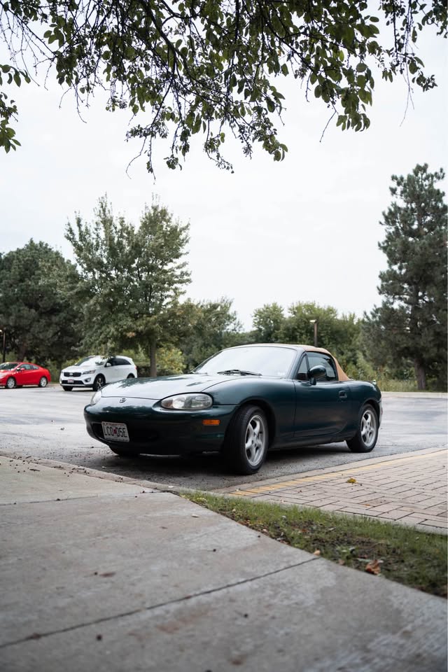 1999 Mazda Miata LS convertible, 5-speed, stock, runs great, photo 3