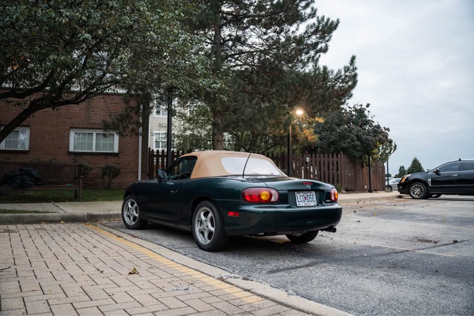 1999 Mazda Miata LS convertible, 5-speed, stock, runs great, photo 4