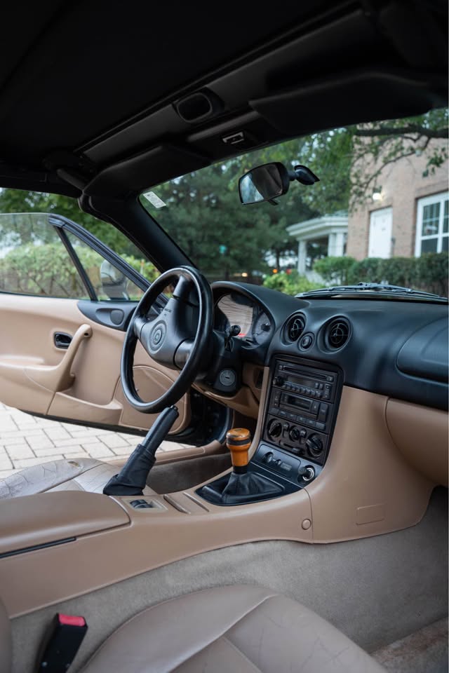 1999 Mazda Miata LS convertible, 5-speed, stock, runs great, photo 7
