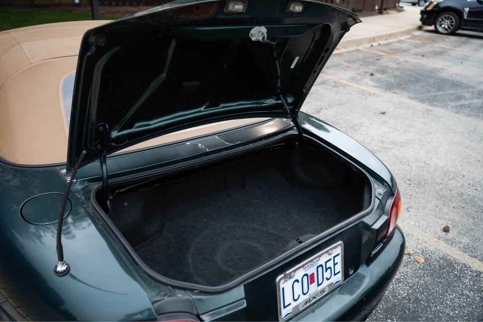 1999 Mazda Miata LS convertible, 5-speed, stock, runs great, photo 8