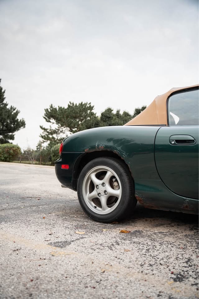 1999 Mazda Miata LS convertible, 5-speed, stock, runs great, photo 10