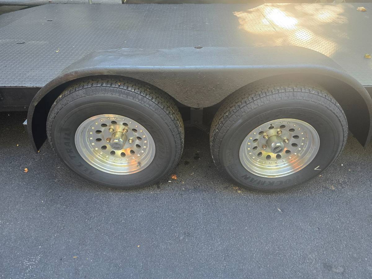 2005 RWH Tandem Car Hauler Trailer, photo 5
