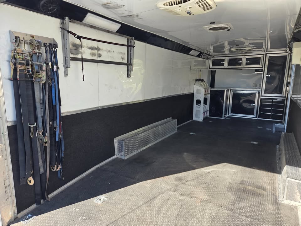 2017 Spartan 24 ft enclosed car hauler trailer, photo 7