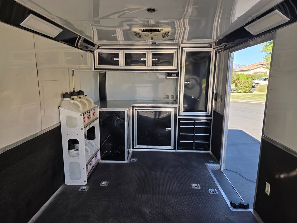 2017 Spartan 24 ft enclosed car hauler trailer, photo 9