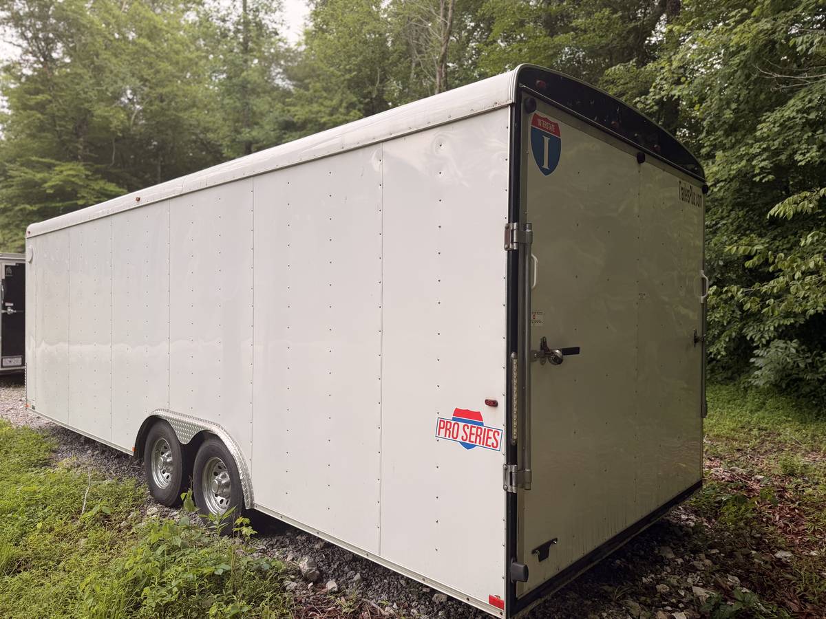 2014 Interstate Enclosed Cargo car hauler, photo 5