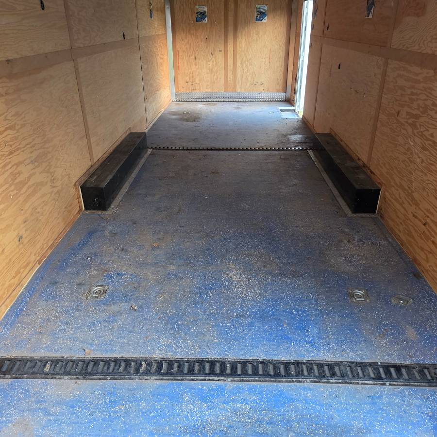 2014 Interstate Enclosed Cargo car hauler, photo 9