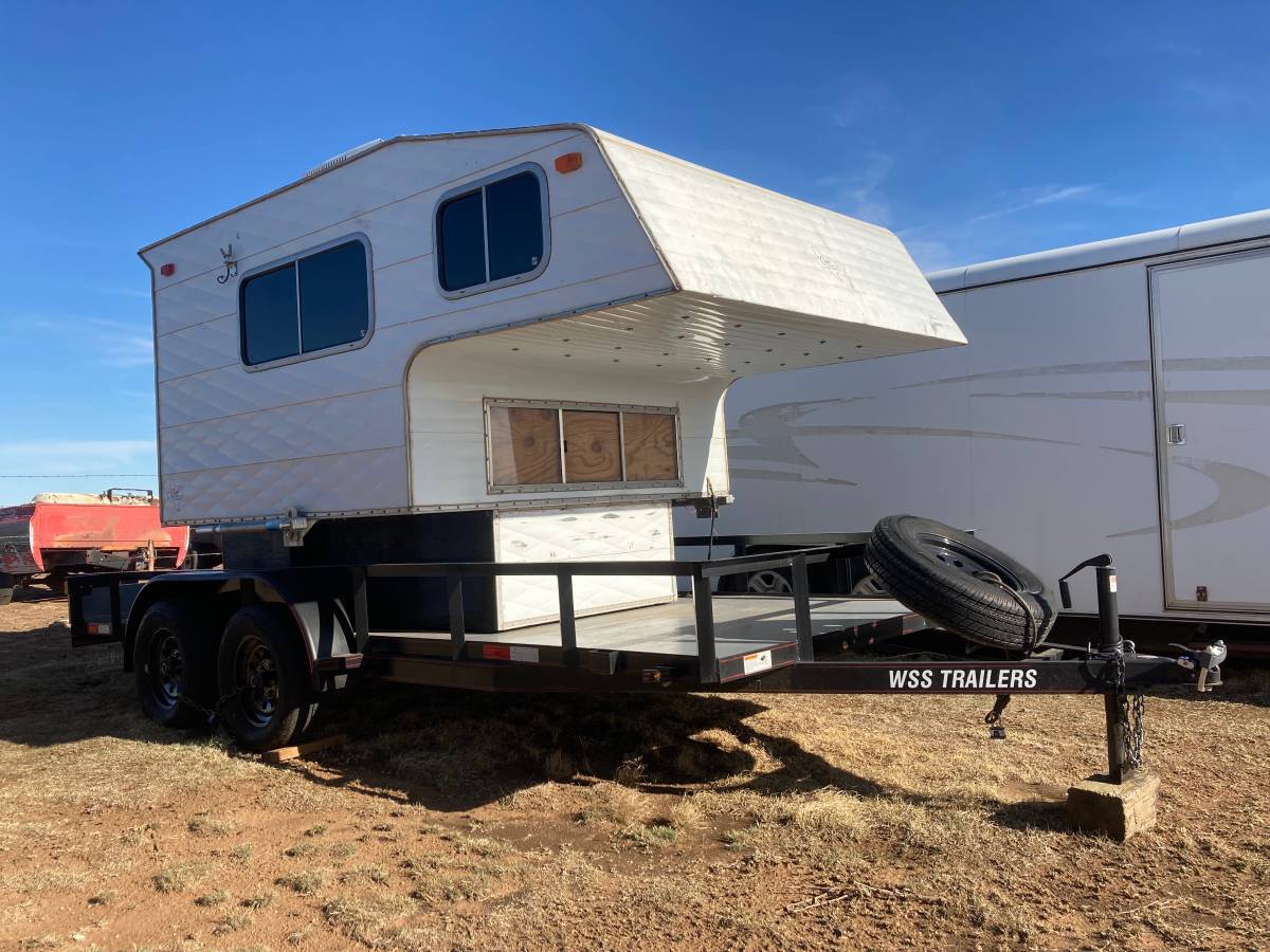 Like New 2024 16-Foot Angle-Rail-Top Flatbed Trailer, photo 6