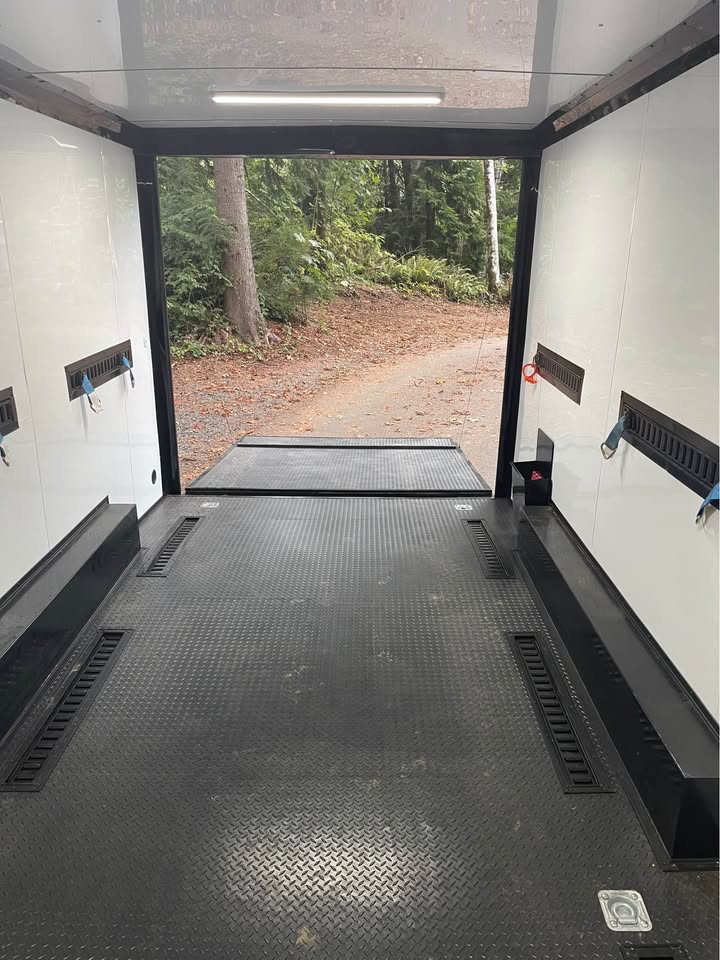 2025 Haul 8.5x18 enclosed cargo trailer, extended tongue, photo 9