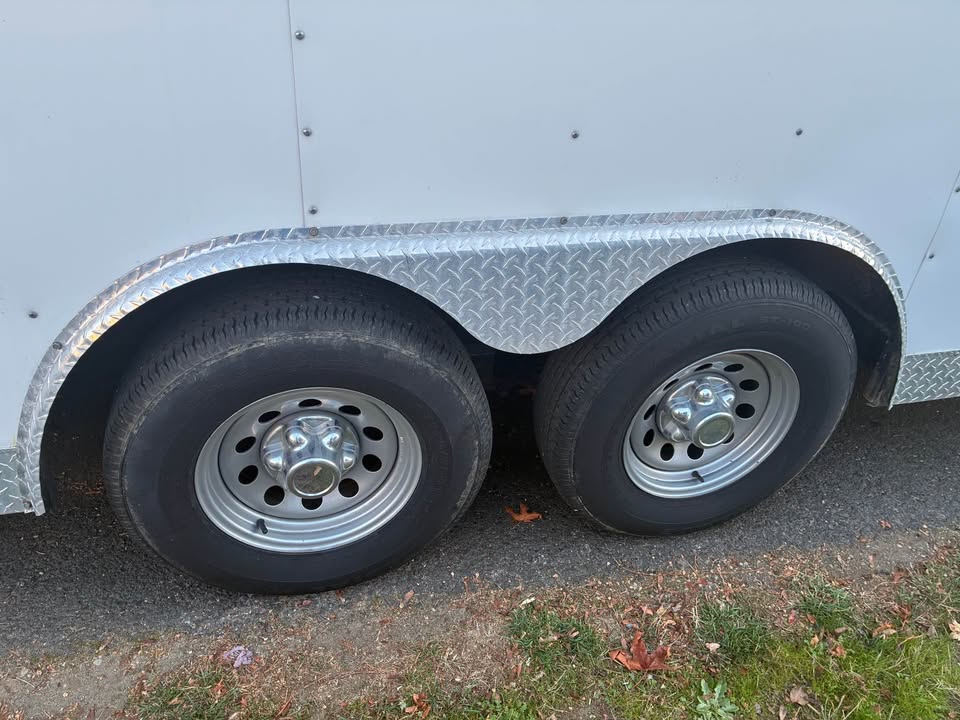 2019 8.5x20 enclosed cargo car hauler, 10K GVWR, photo 17